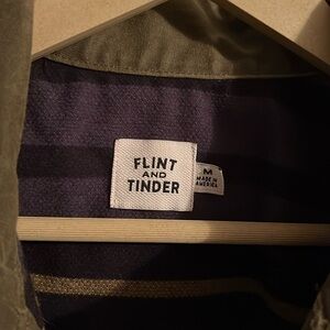 Flint and Tinder Flannel-lined Waxed Trucker Jacket Men’s Medium in Green